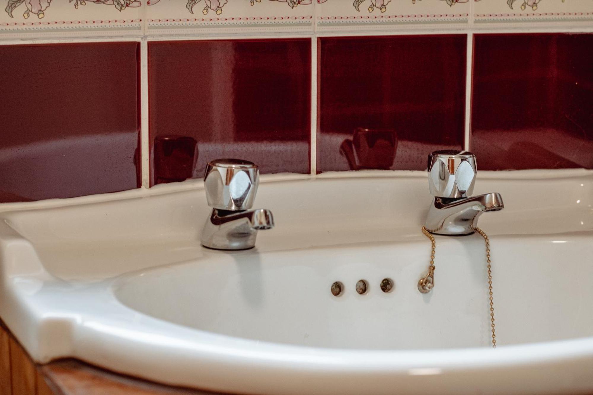 Rustic In Heart Of Town Holiday home *