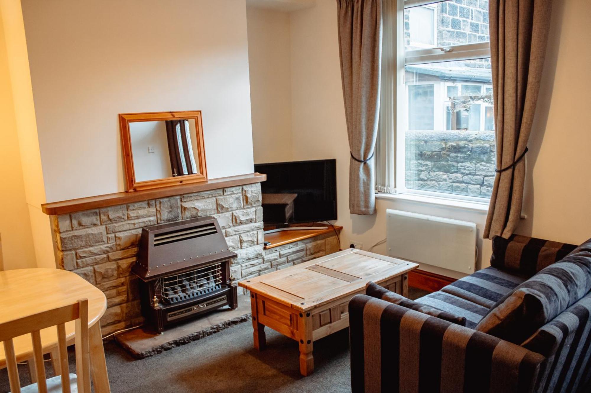 Rustic In Heart Of Town Holiday home