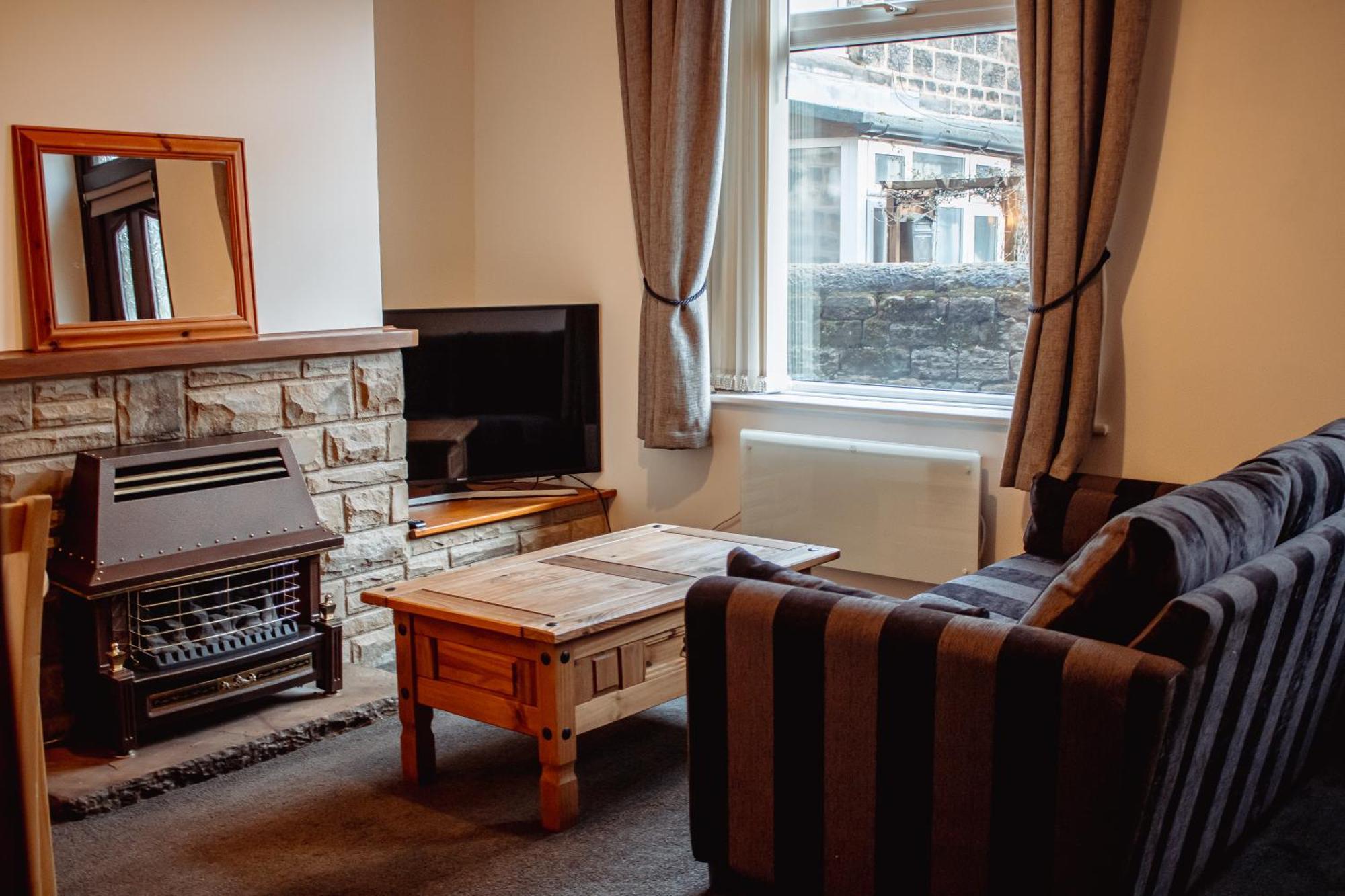 Rustic In Heart Of Town Holiday home *