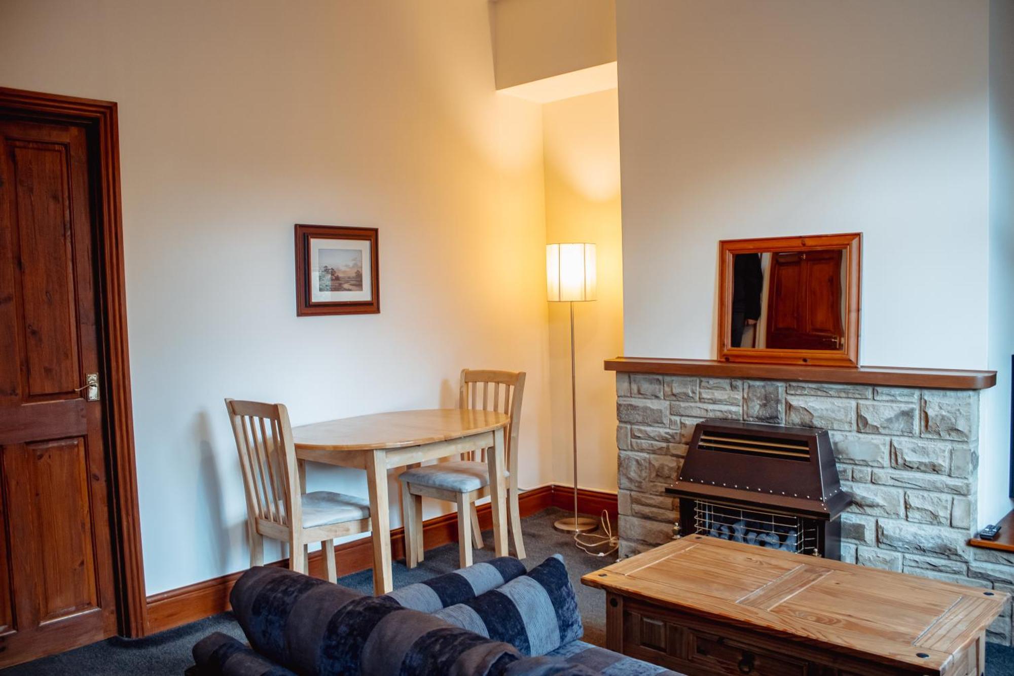 Rustic In Heart Of Town Holiday home *