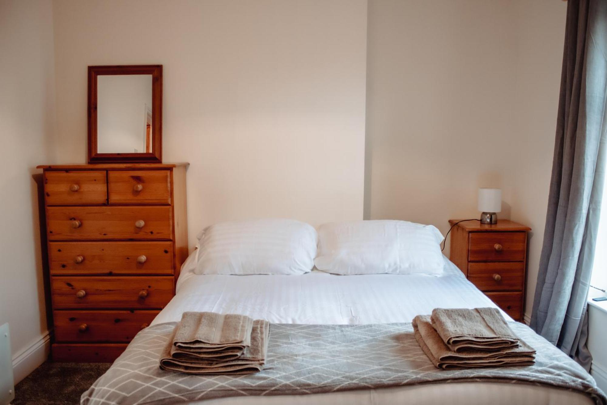 Rustic In Heart Of Town Holiday home